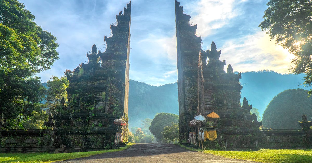 Unparalleled Elegance: Cliffside Villas in Bali